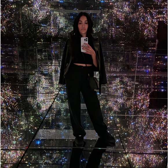 Meet your Posher, Elaina - Picture 3 of 9